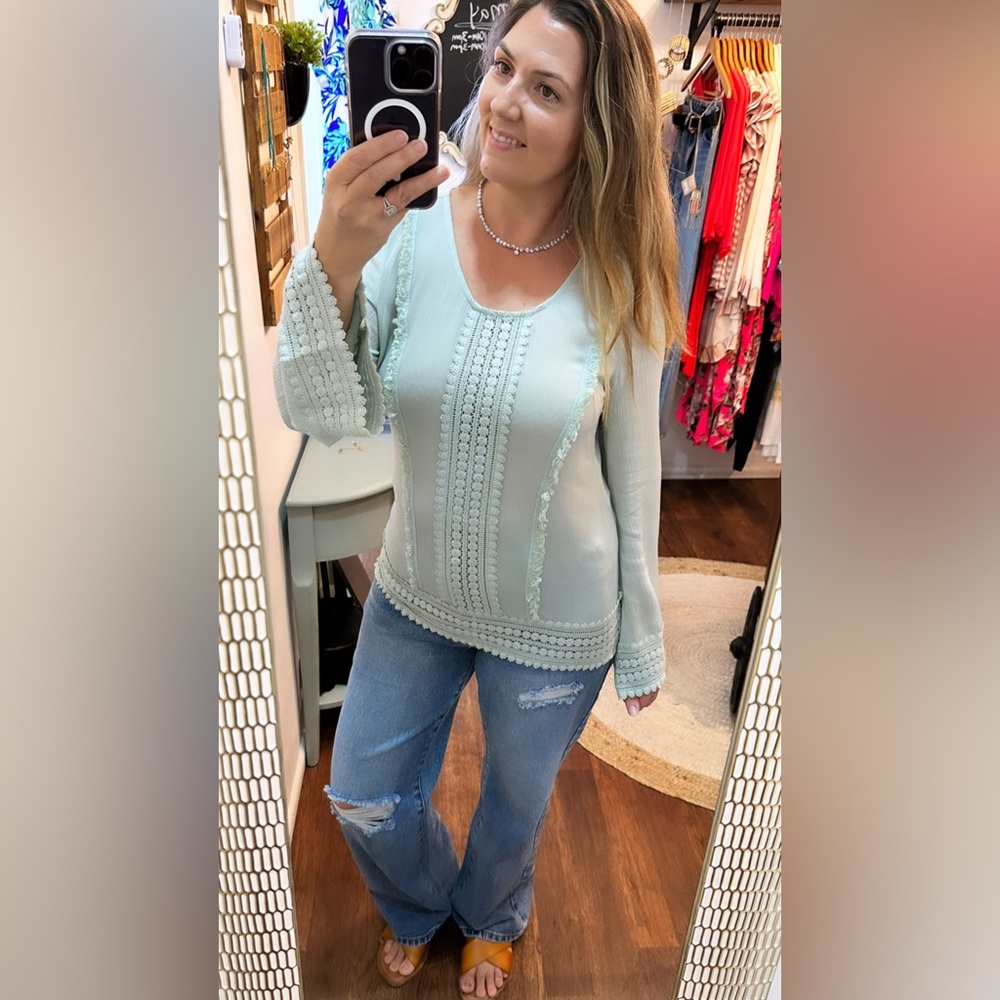 MINT BELL SLEEVE, CROCHET SLEEVE TOP